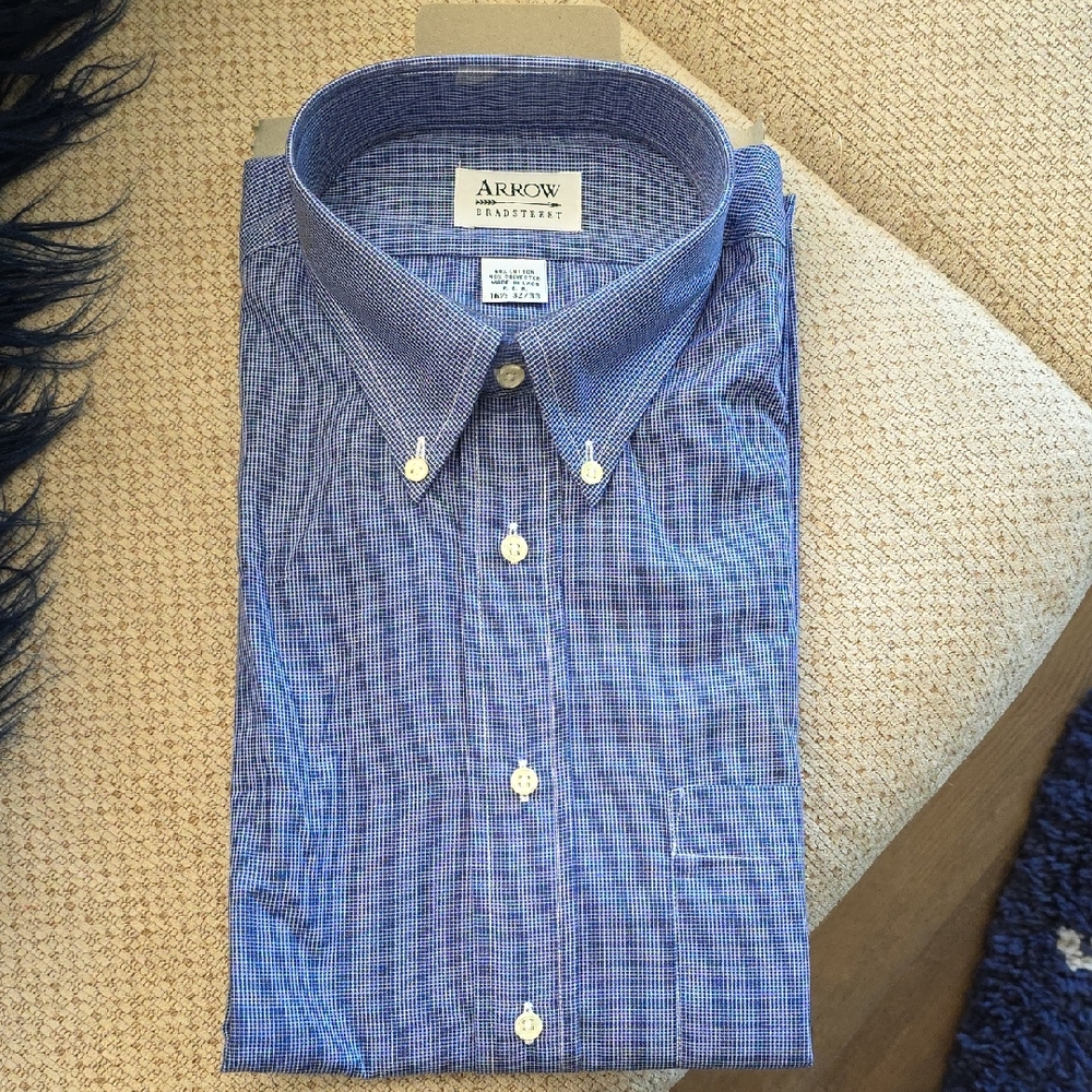 Arrow Men's Short Sleeve Blue and White Plaid Shirt
